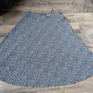 Jones New York Leopard Print Midi Skirt - Size Medium - Stretch Knit